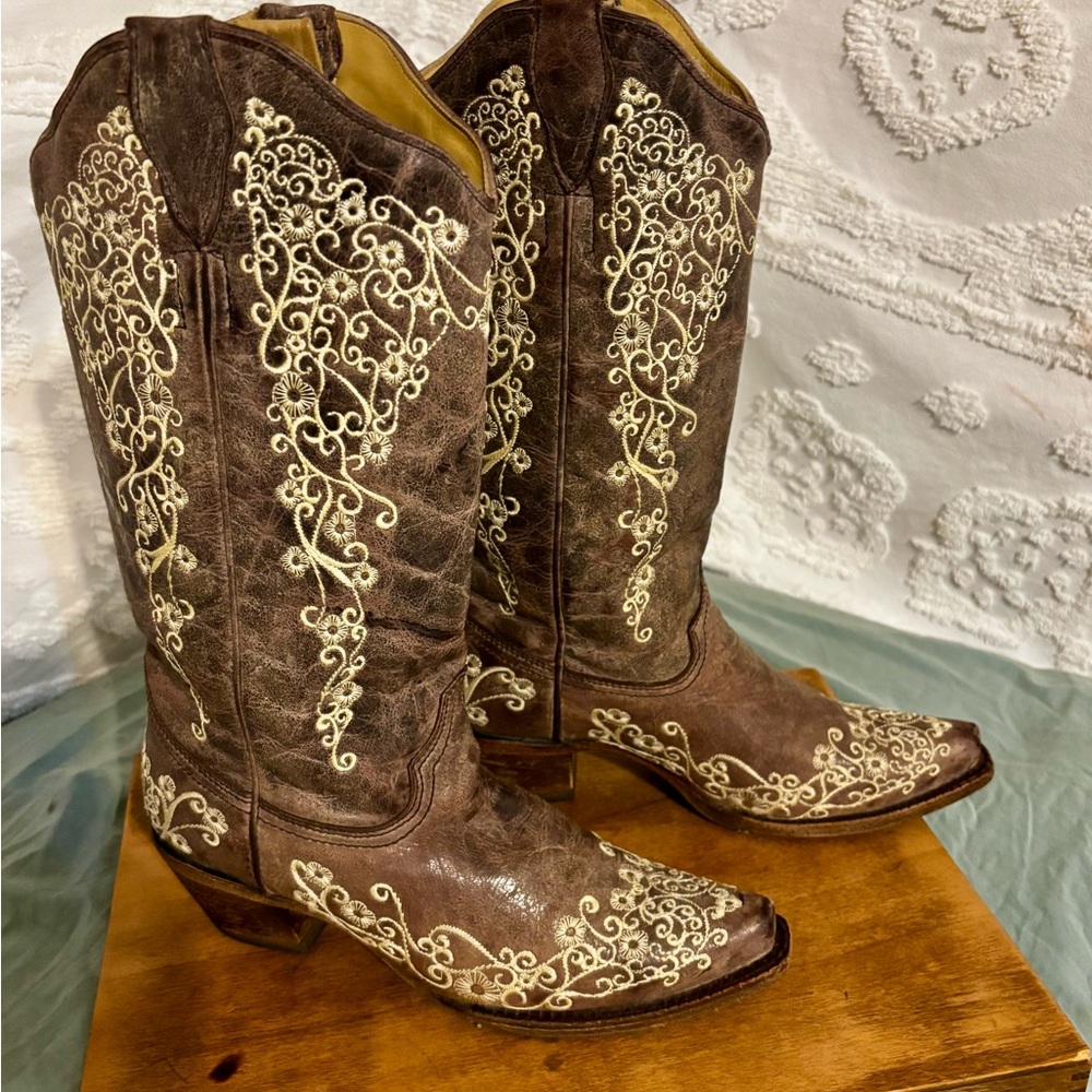 Corral Leather Handcrafted Boots